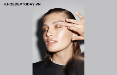 Cách đánh phấn mắt bằng tay