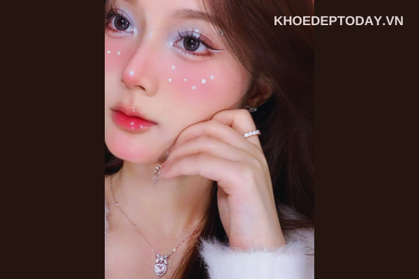 Tại sao nên chọn cách đánh màu mắt đẹp nhẹ nhàng