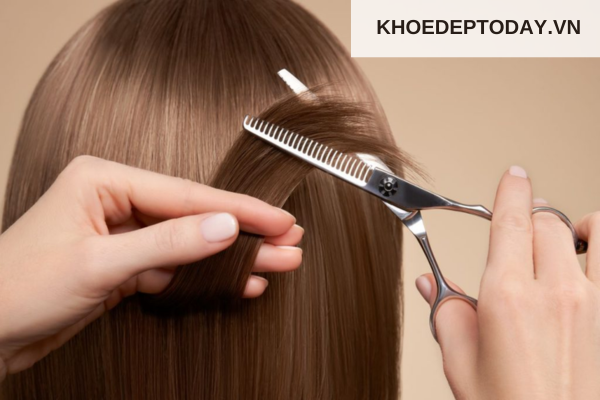 Có nên tự cắt tóc giả tại nhà?