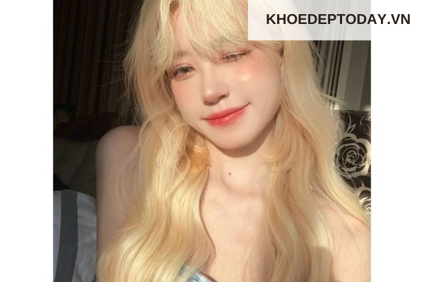 Tóc vàng tự nhiên và tóc nhuộm vàng